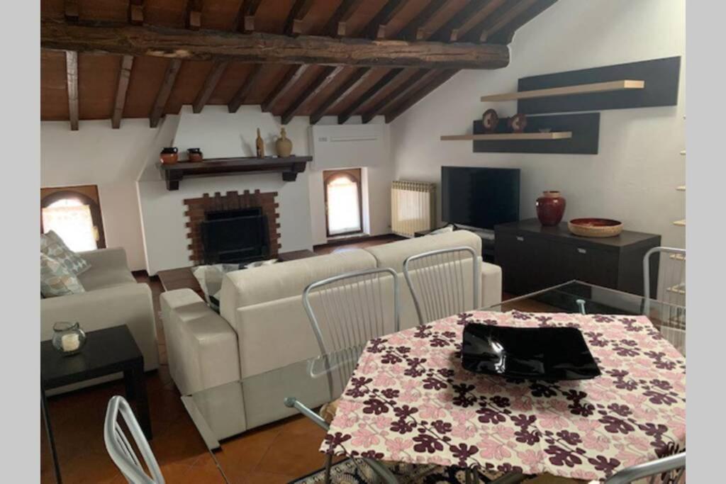 Daisy House: Nice Attic In The Historical Center Salò Екстериор снимка